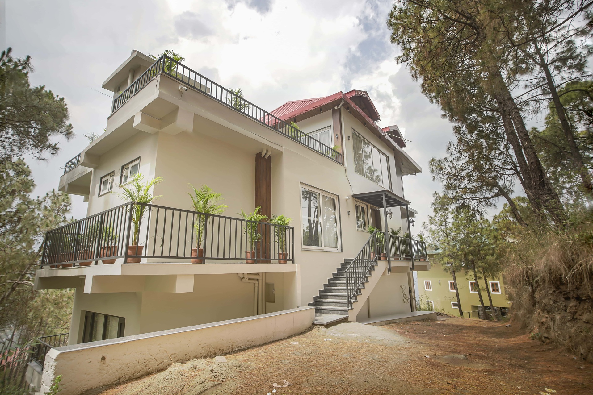 Scarlett Peaks | Premium Luxury Villa Kasauli